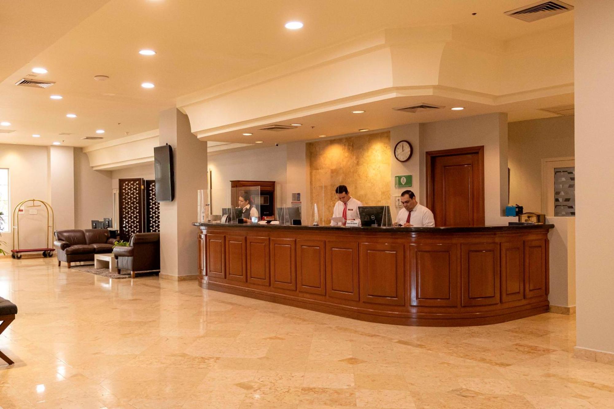 Best Western Plus Los Mochis Esterno foto
